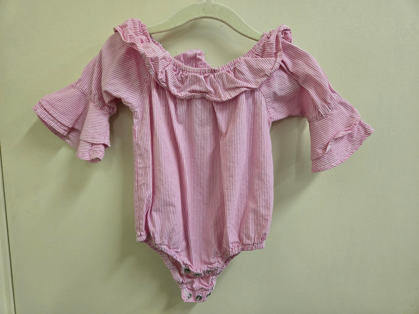 Very Good 2T Pink and White Baby Onesie