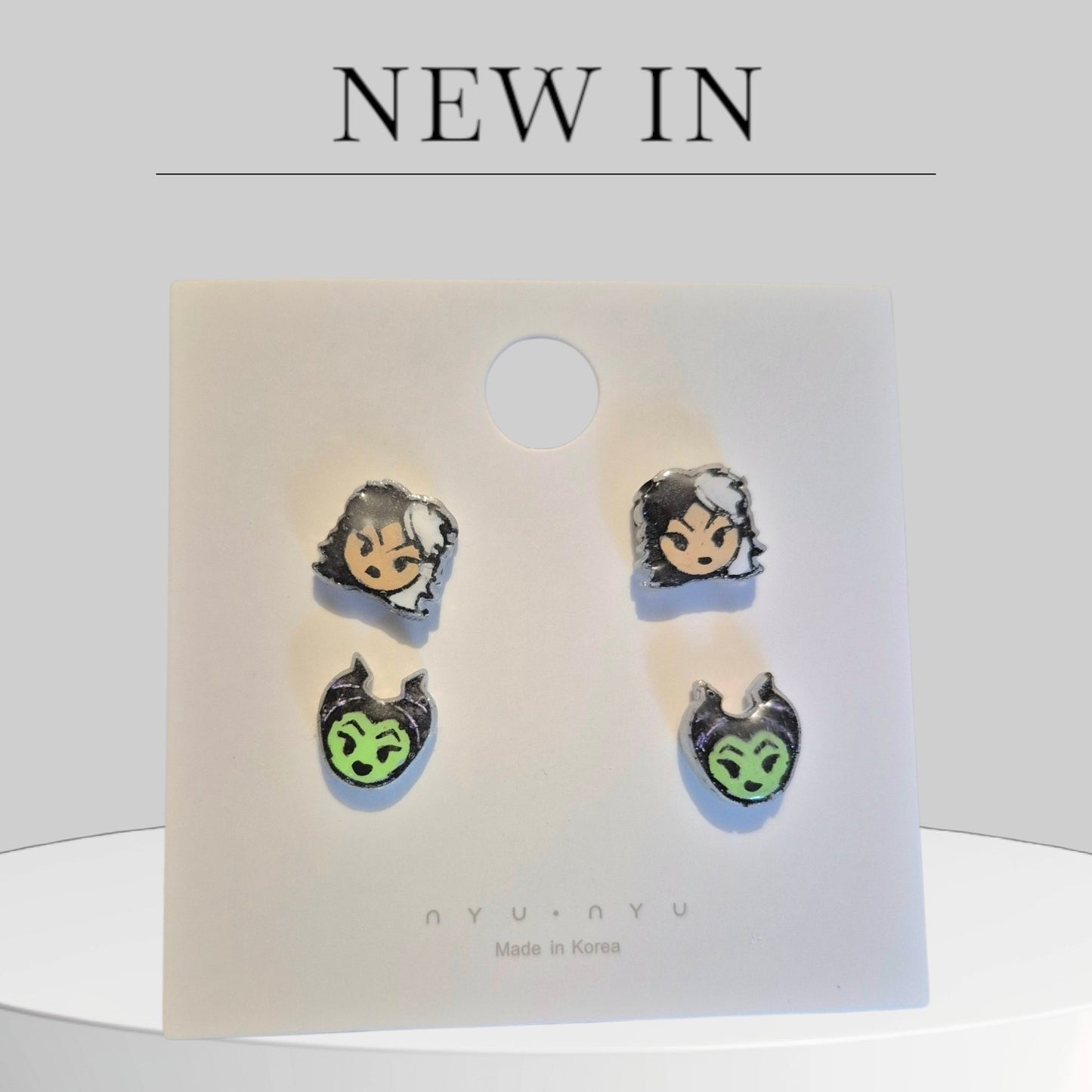 Villains stud earrings
