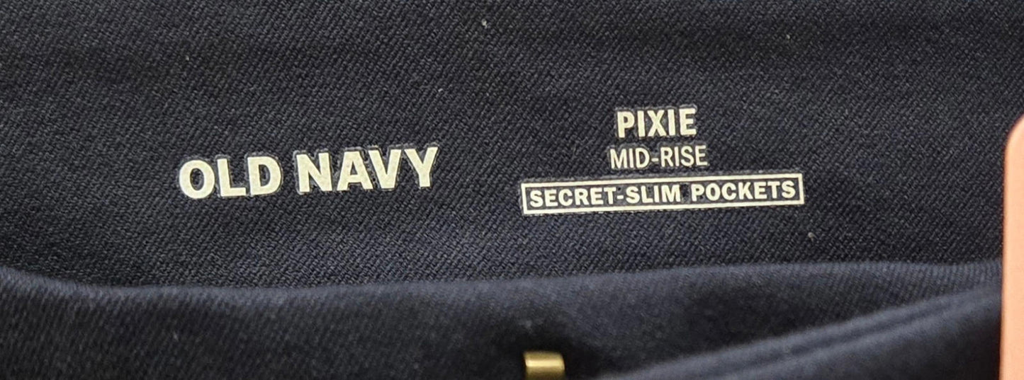 New with tags 4 Old Navy Pants