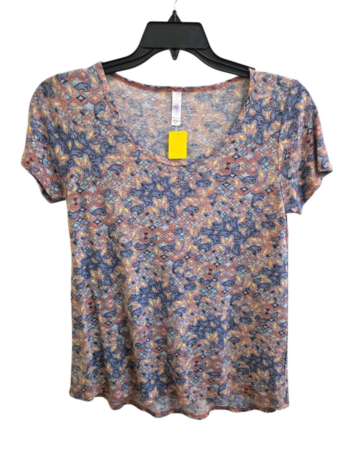 Very Good XS LuLaRoe T-Shirt
