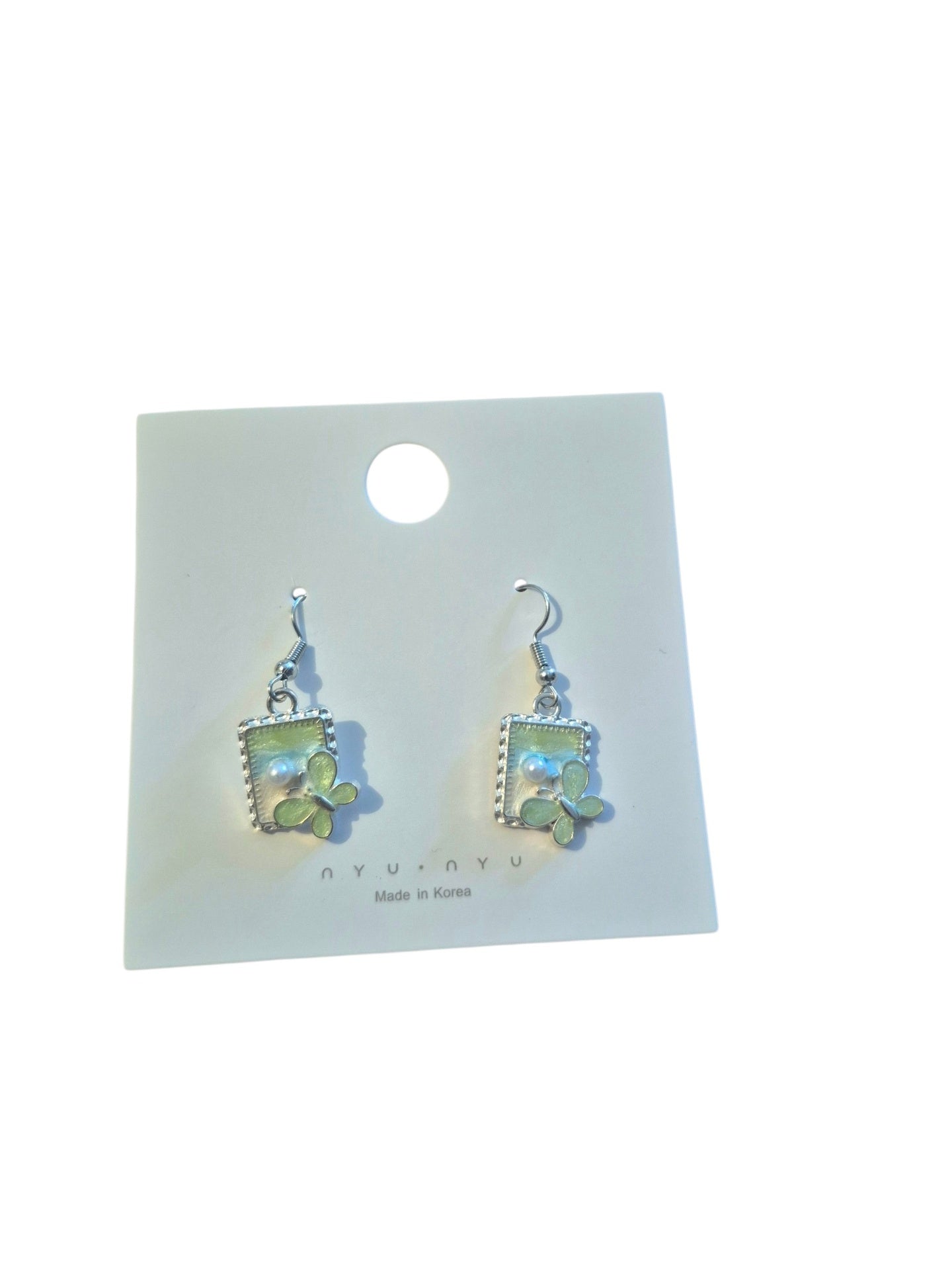 Flower framed earrings 