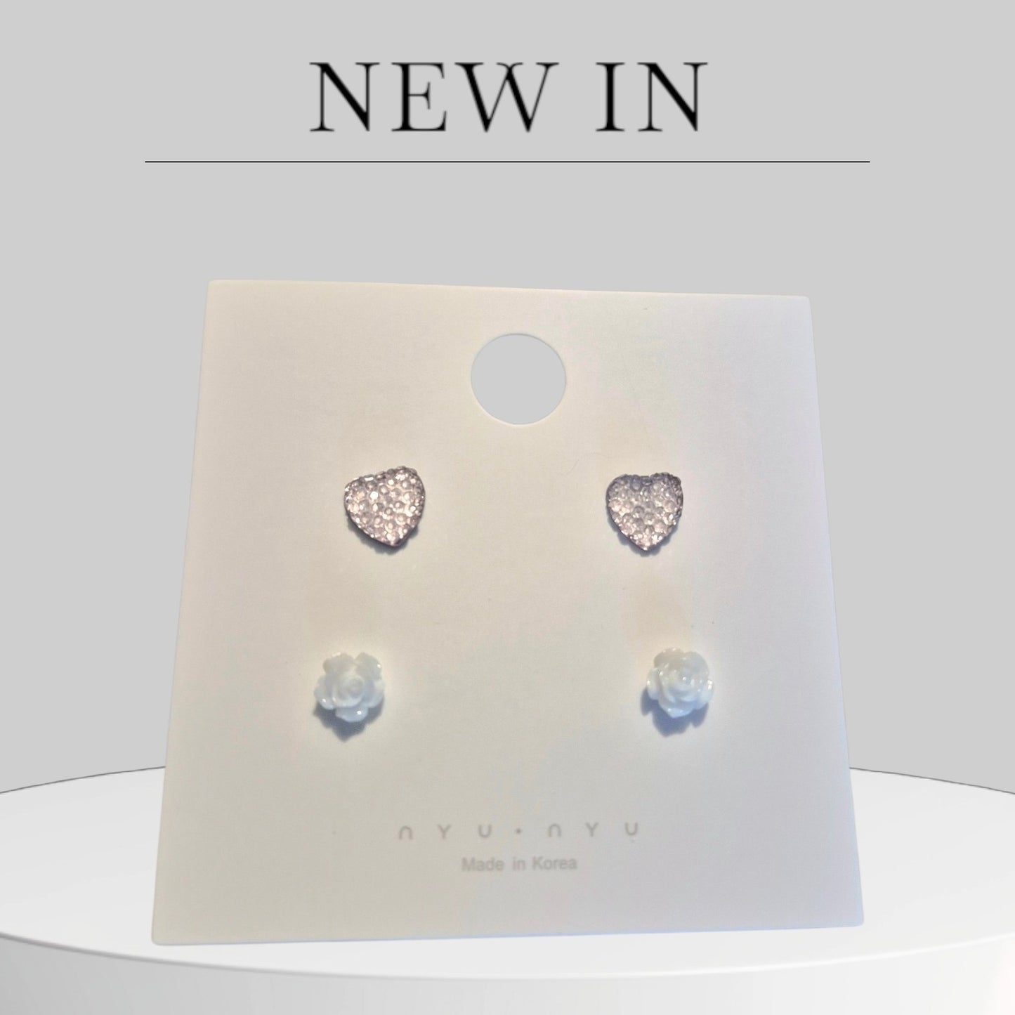 Heart and white rose stud earrings 