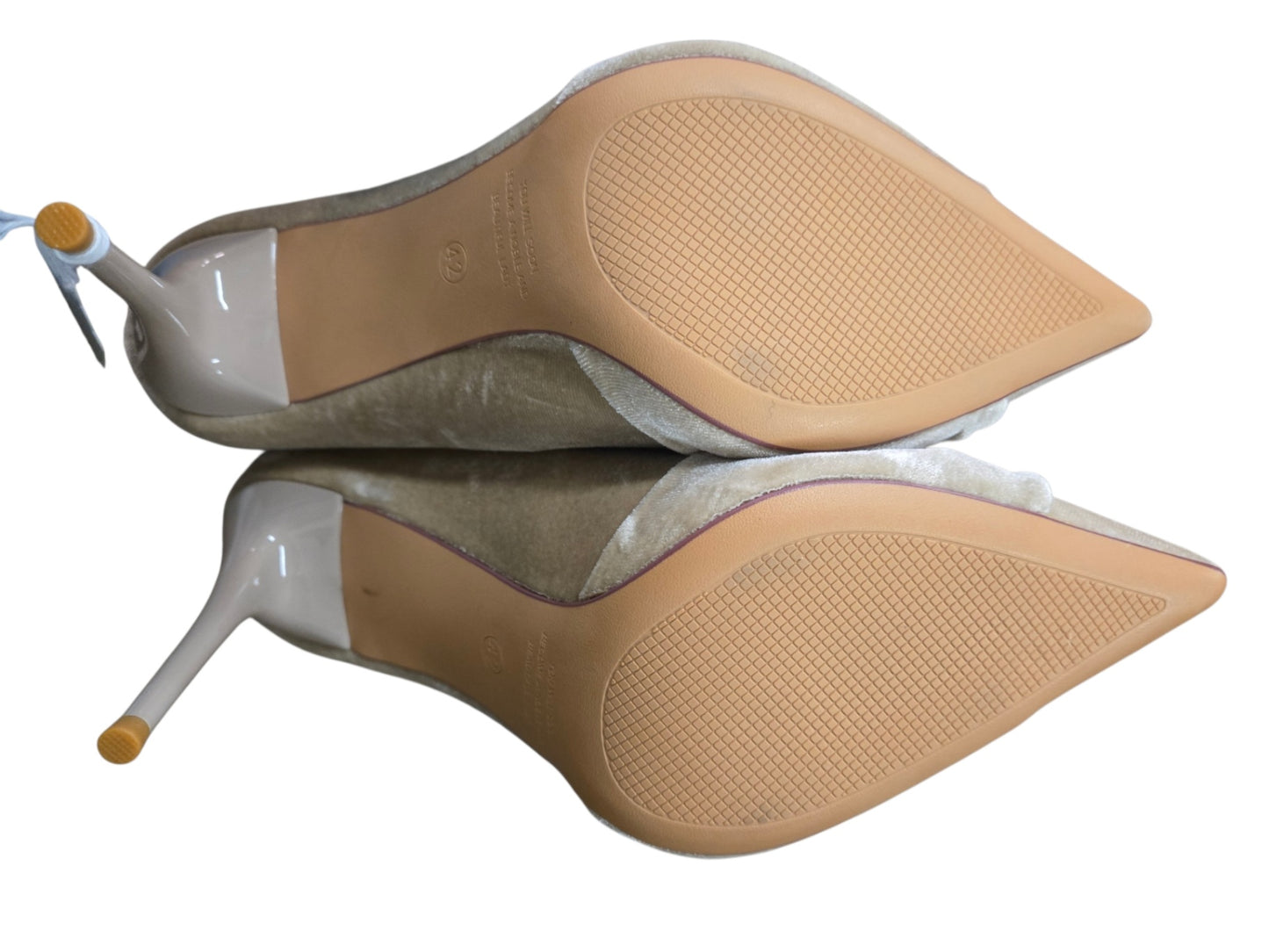 Excellent 8.5 beige Styleme pumps