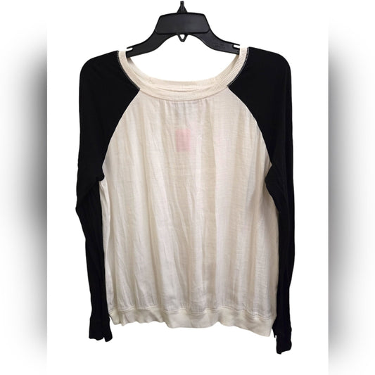 Women's Medium black & white tee