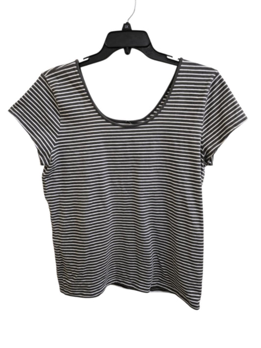 Very Good 2XL Gap tee